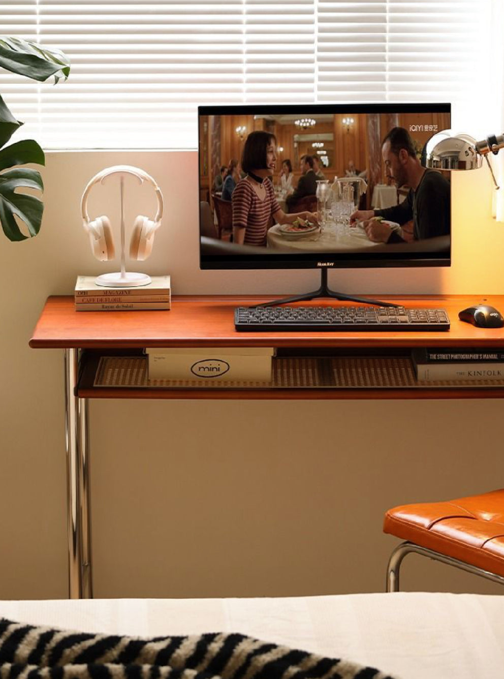 Seasons Solid Wood Compact Table