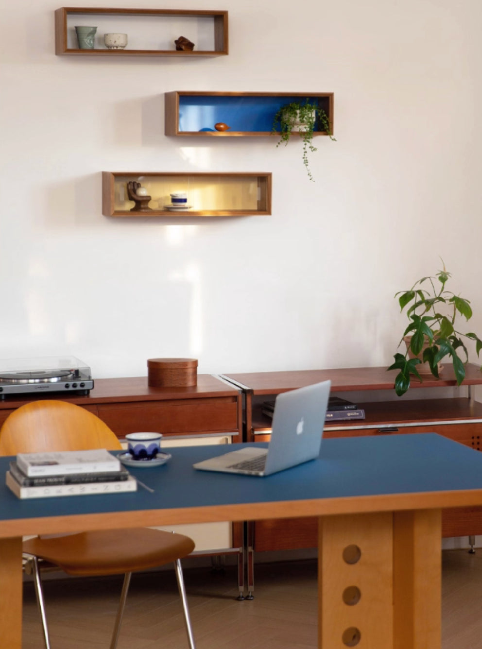 Faire Shelf